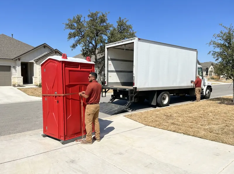 Crane-Liftable High-Rise Portable Toilets in San Antonio, TX